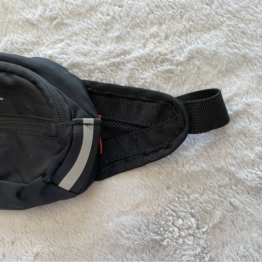 Merrell Black Waist Bag adjustable - Picture 3 of 7